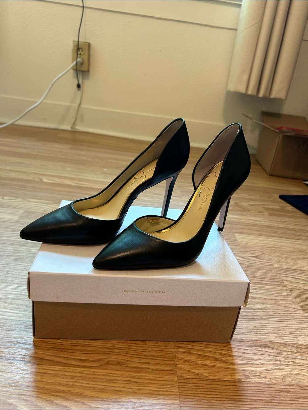 Jessica Simpson Black Pointed-Toe High Heel Pumps